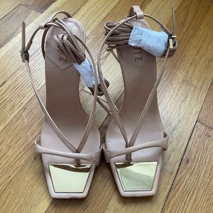 BRAND NEW Schutz Wrap Around Heel